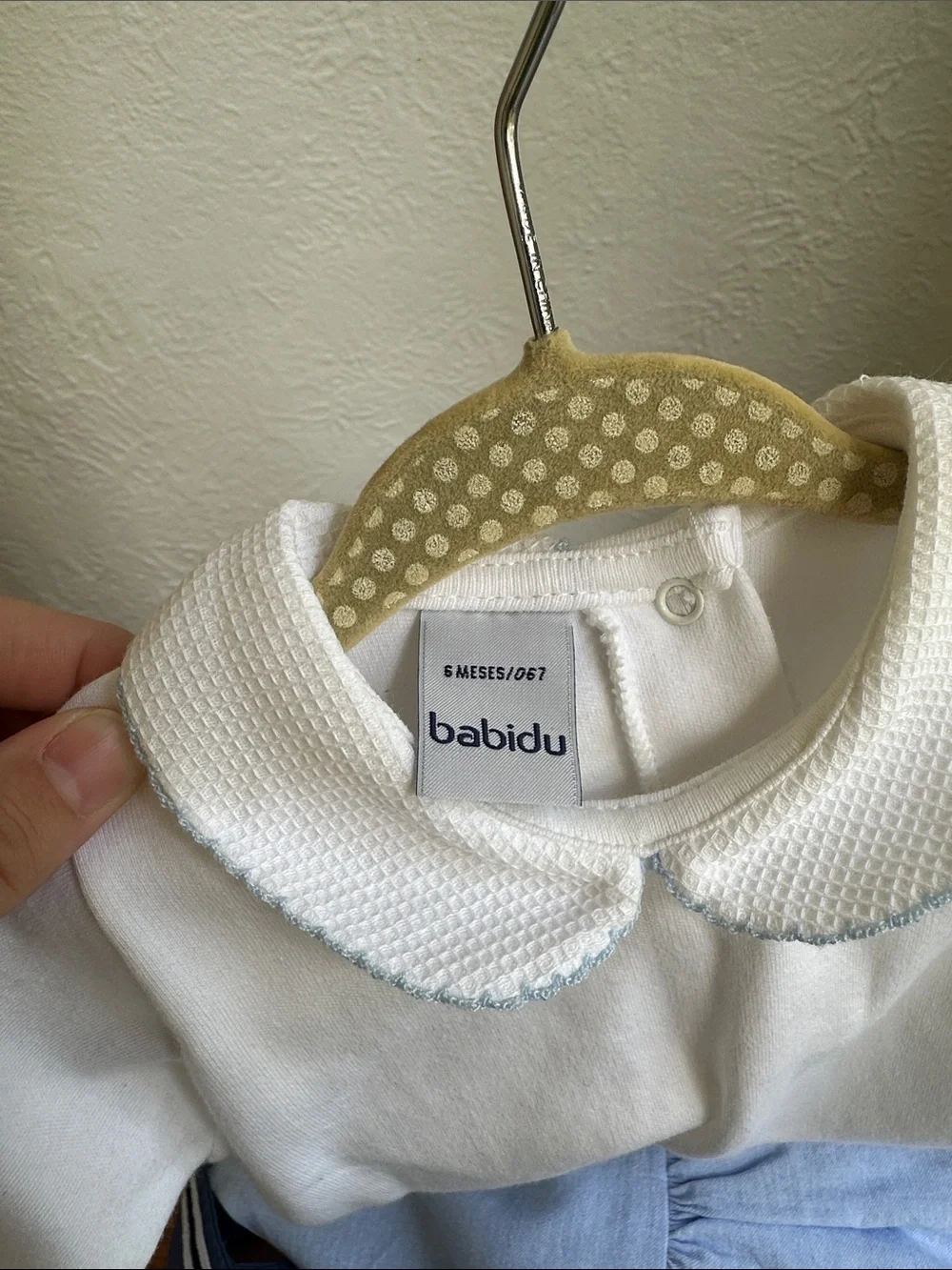 Classic White Long-Sleeve Baby Bodysuit with Blue-Trim Peter Pan Collar